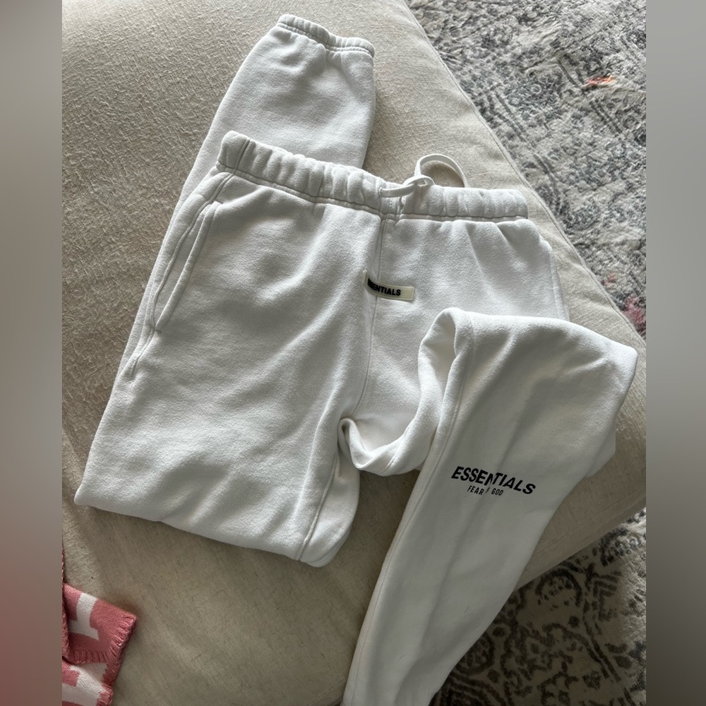 ESSENTIALS FOG WHITE SWEATPANTS